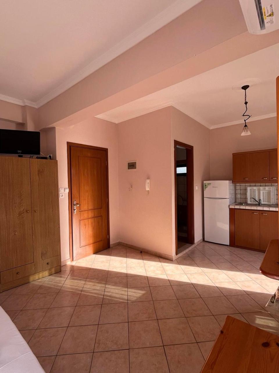 Melachrini Apartments Vrasná Dış mekan fotoğraf