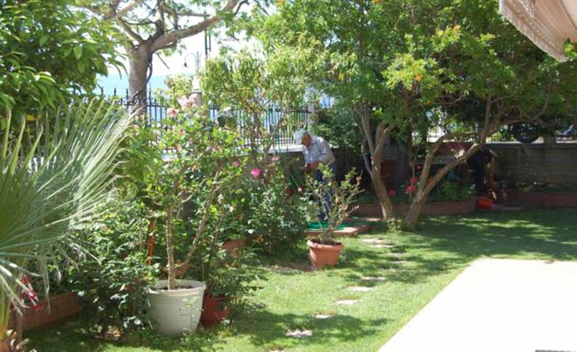 Melachrini Apartments Vrasná Dış mekan fotoğraf