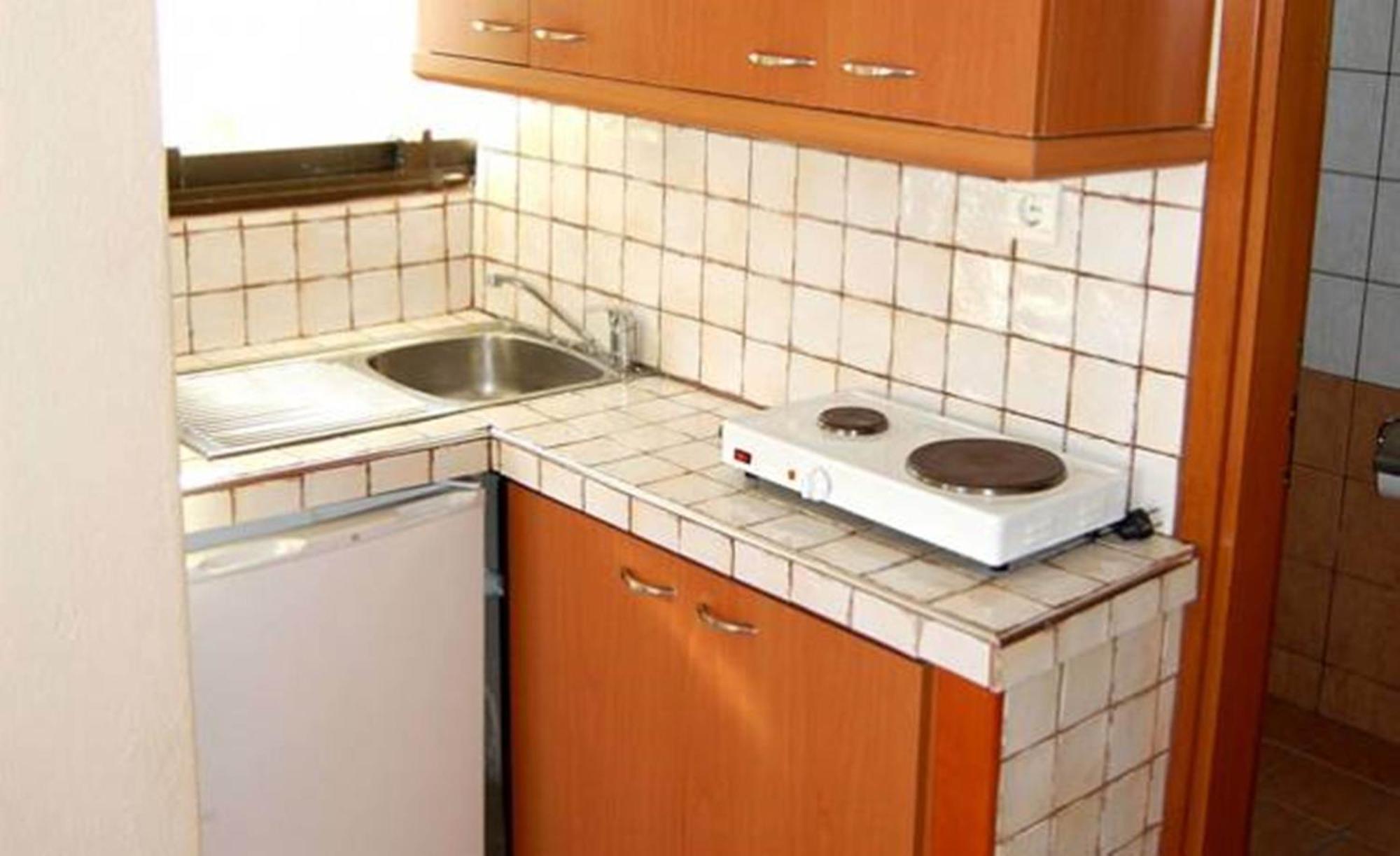 Melachrini Apartments Vrasná Dış mekan fotoğraf
