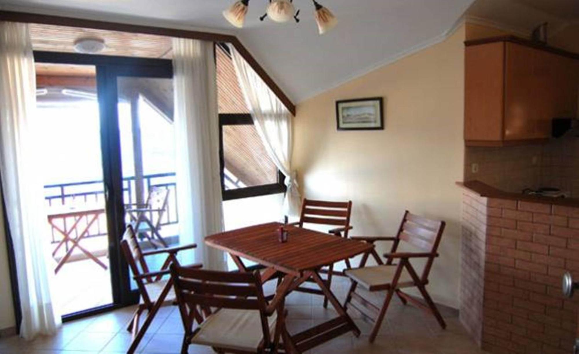 Melachrini Apartments Vrasná Oda fotoğraf