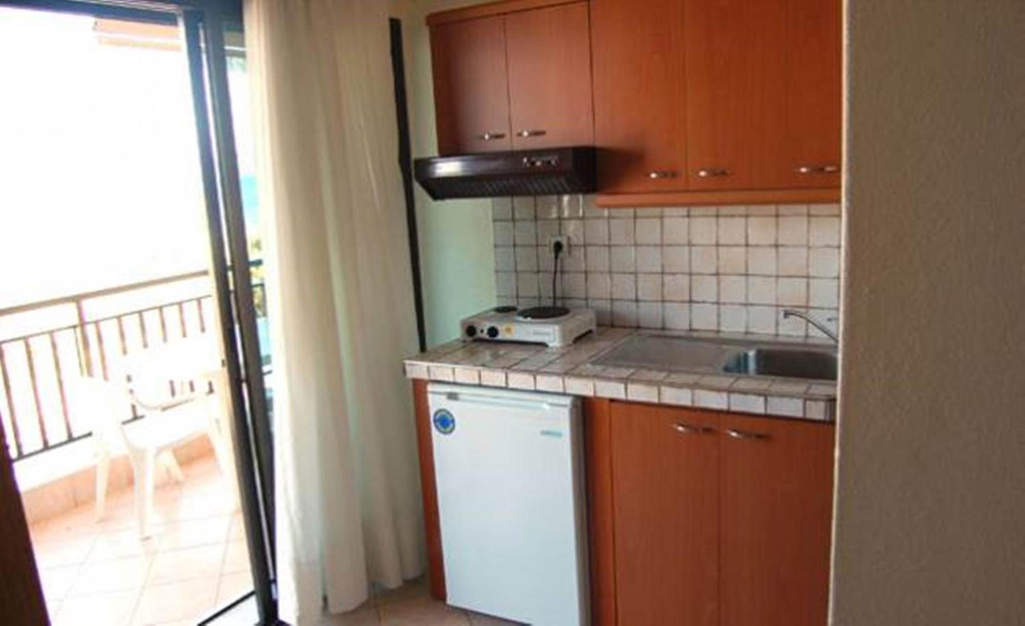 Melachrini Apartments Vrasná Dış mekan fotoğraf