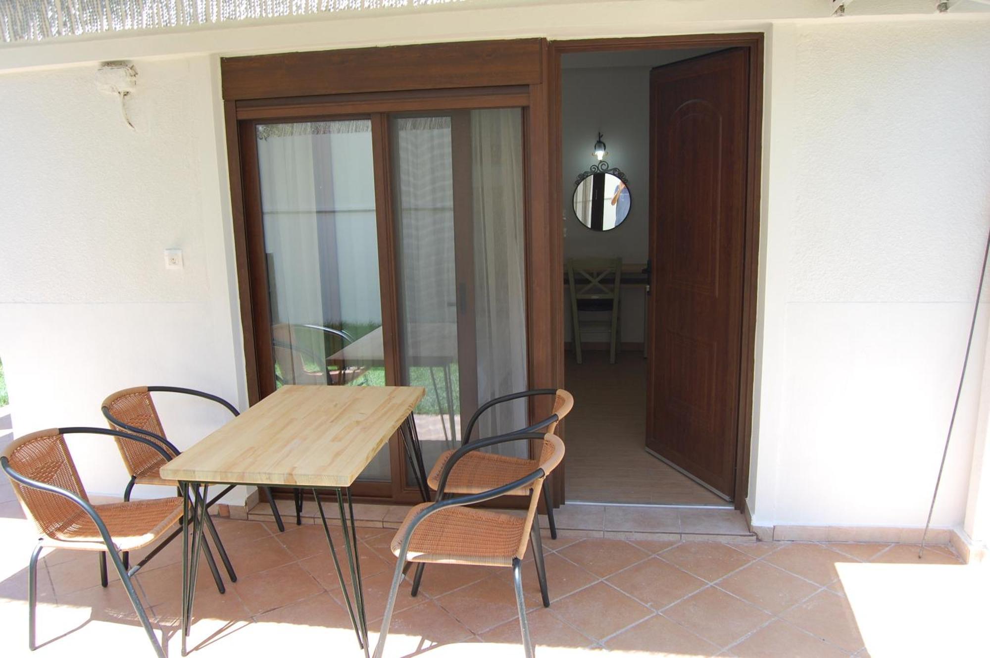 Melachrini Apartments Vrasná Dış mekan fotoğraf